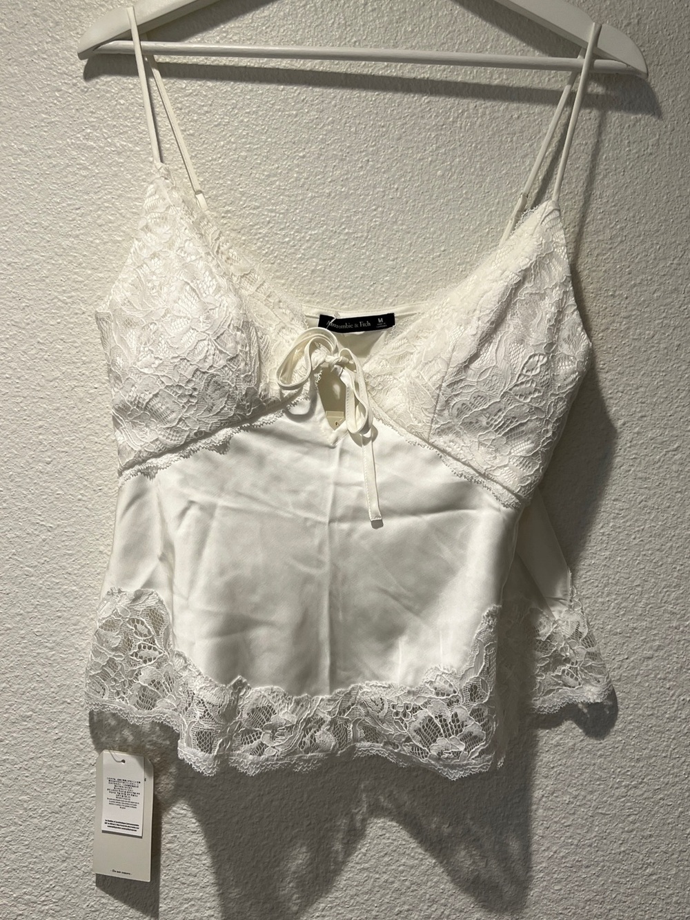 Abercrombie NWT Bra-Free Bella Lace Trim Satin Cami Top White M Coquette Corset